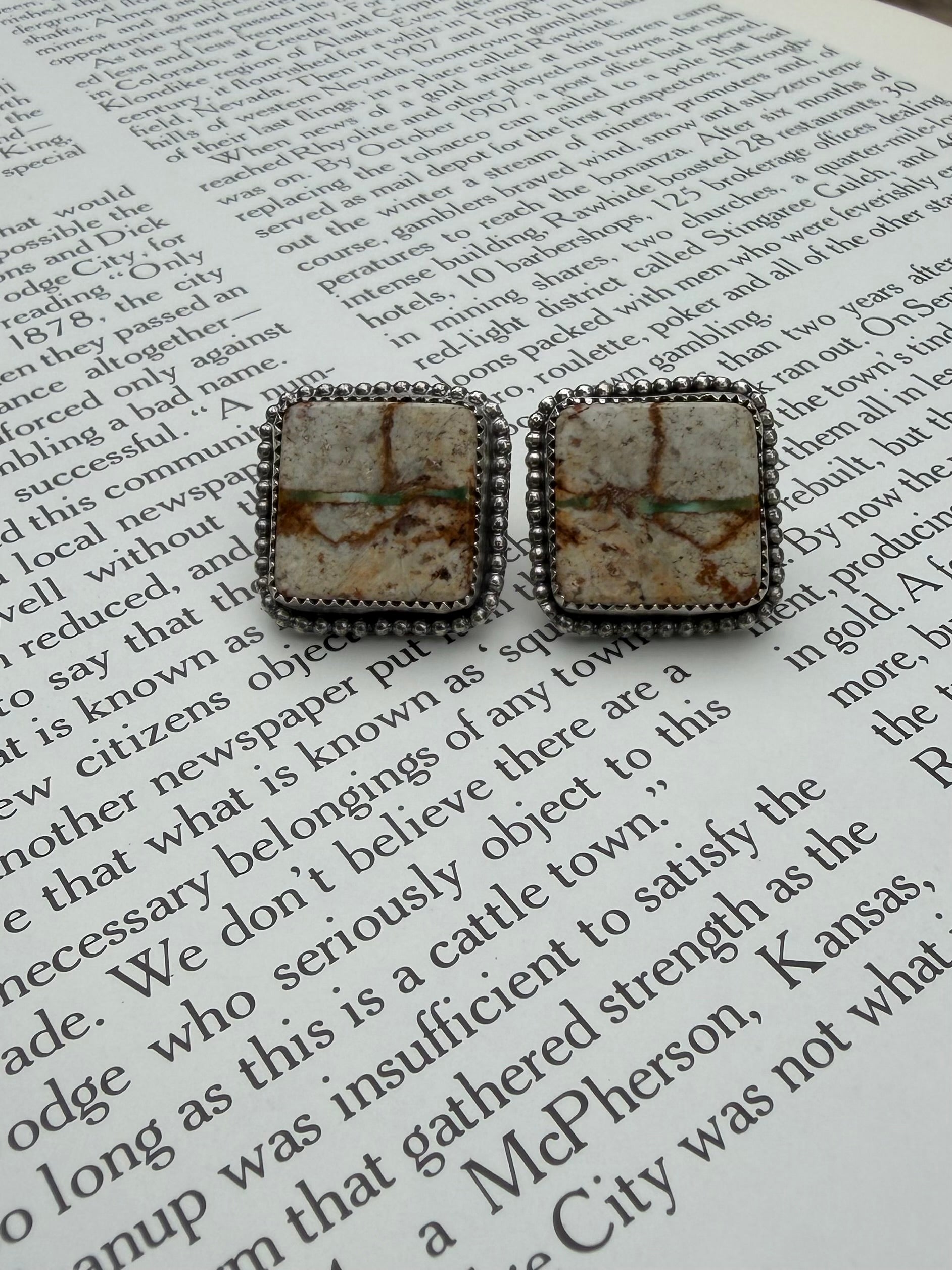 Royston Ribbon Studs