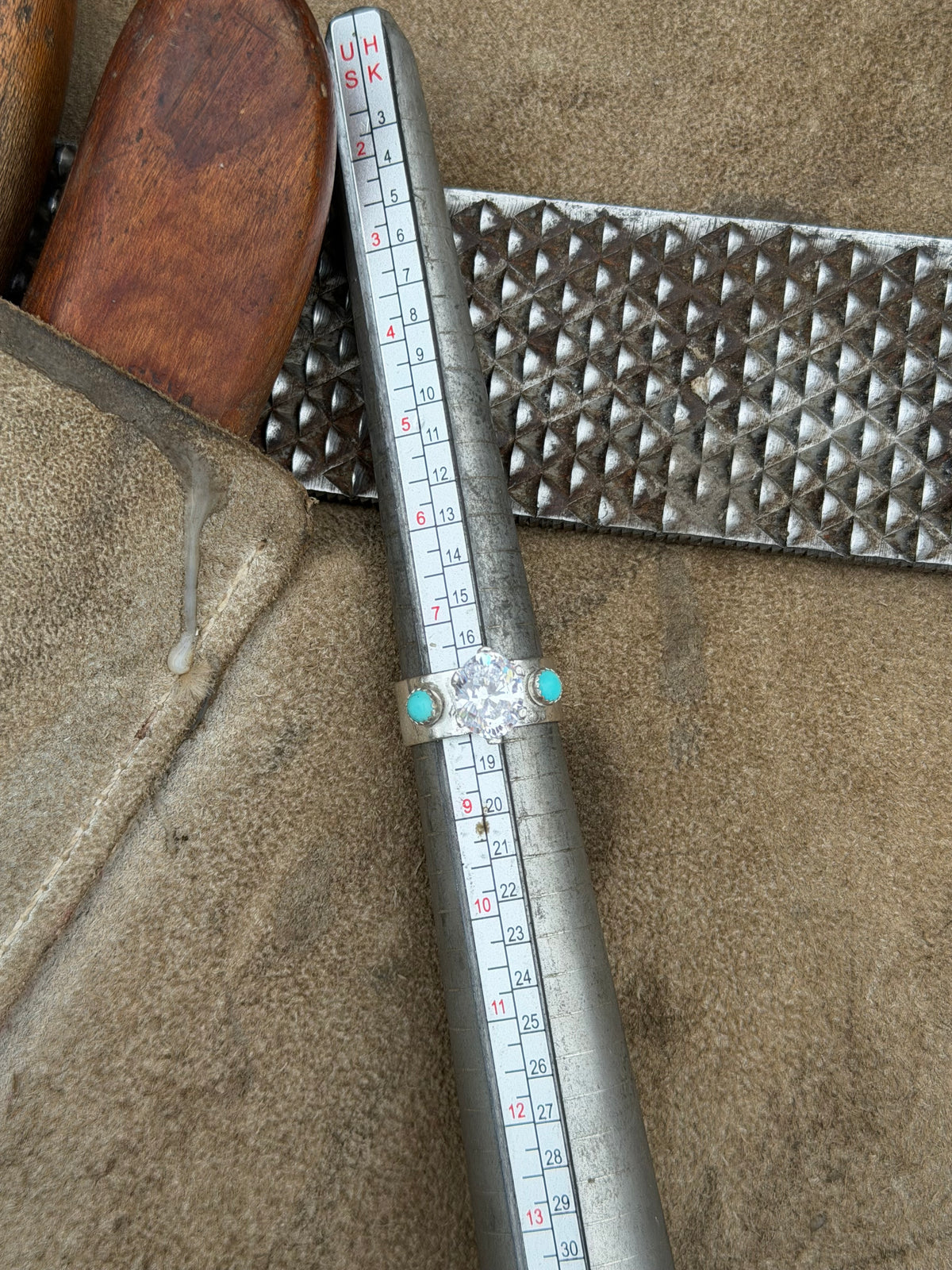 Wide Band Oval Size 8