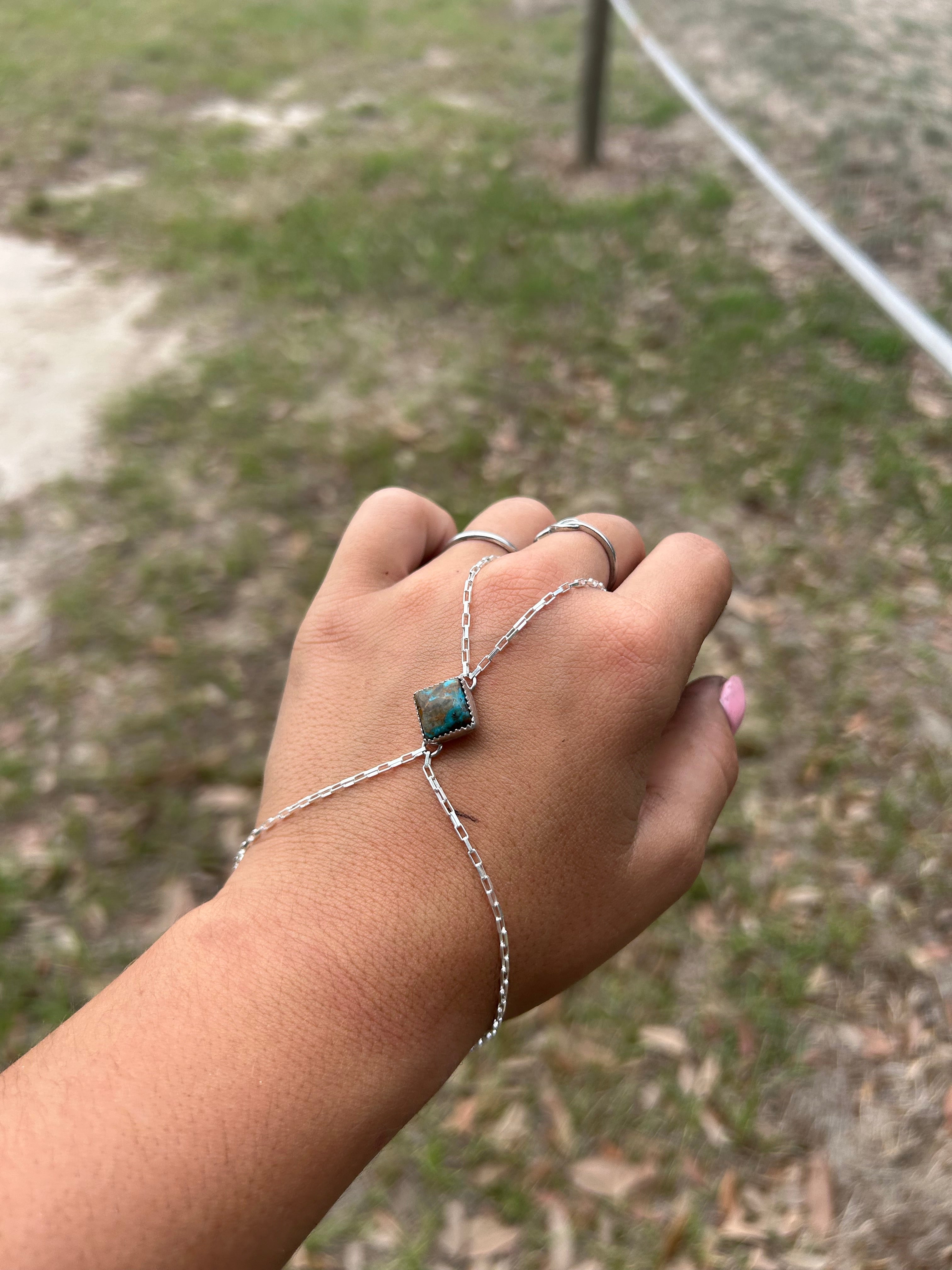Nevada Blue Diamond Handchain