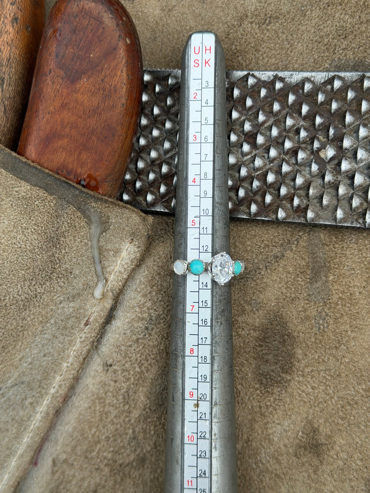 Oval MOP + Tq Size 6