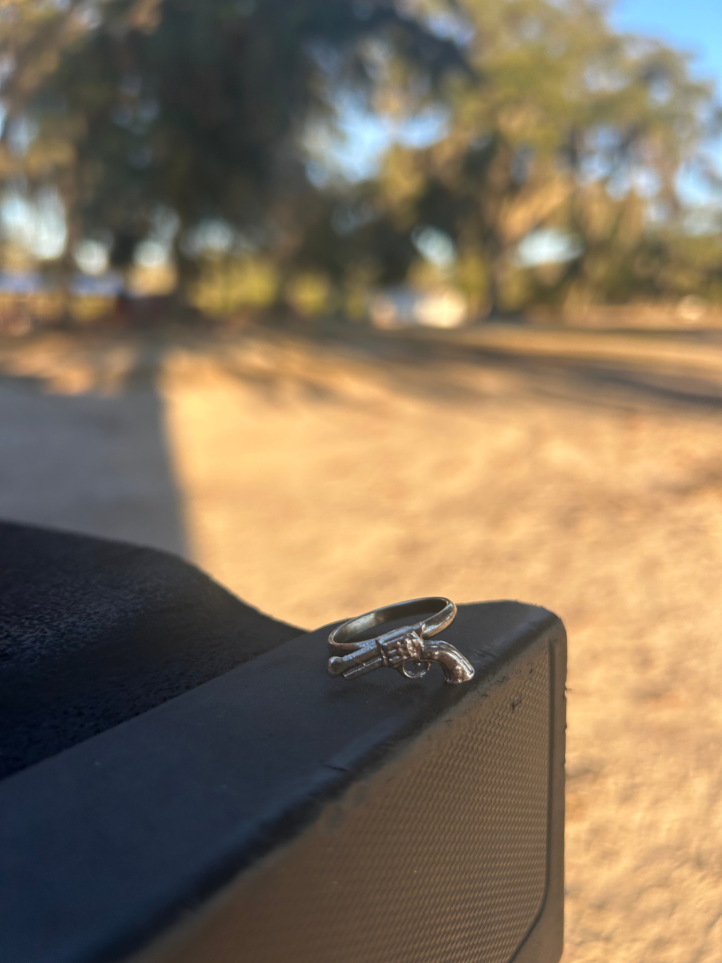 Size 7 Sterling Gun Ring