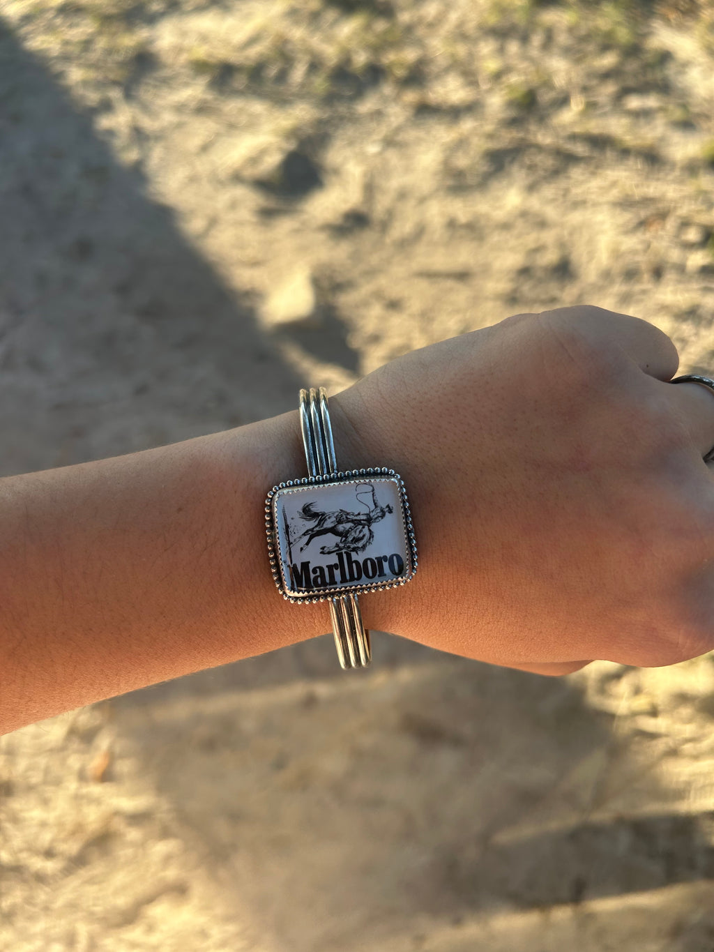 White Marlboro Picture Cuff