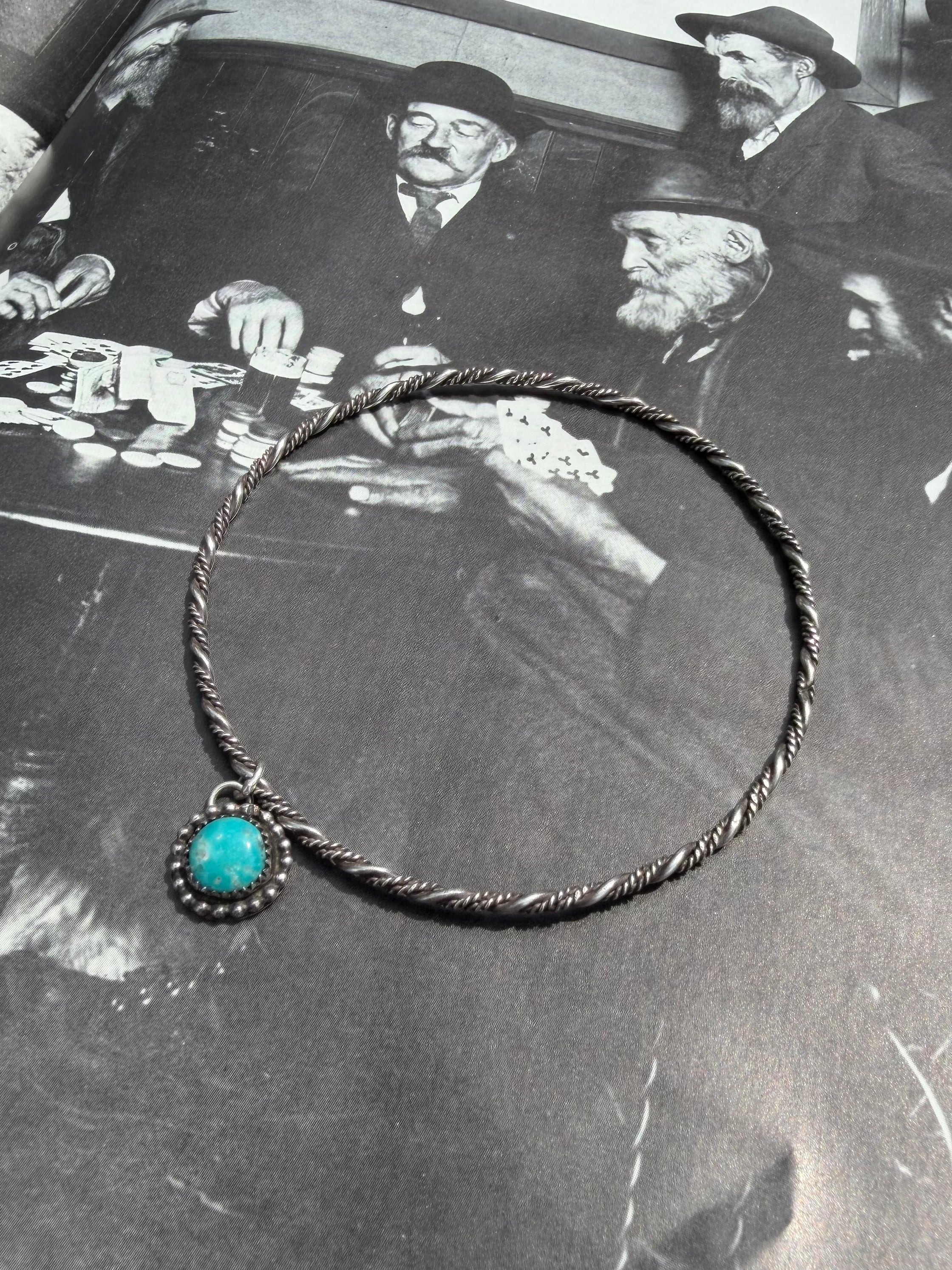 Campitos Twist Bangle