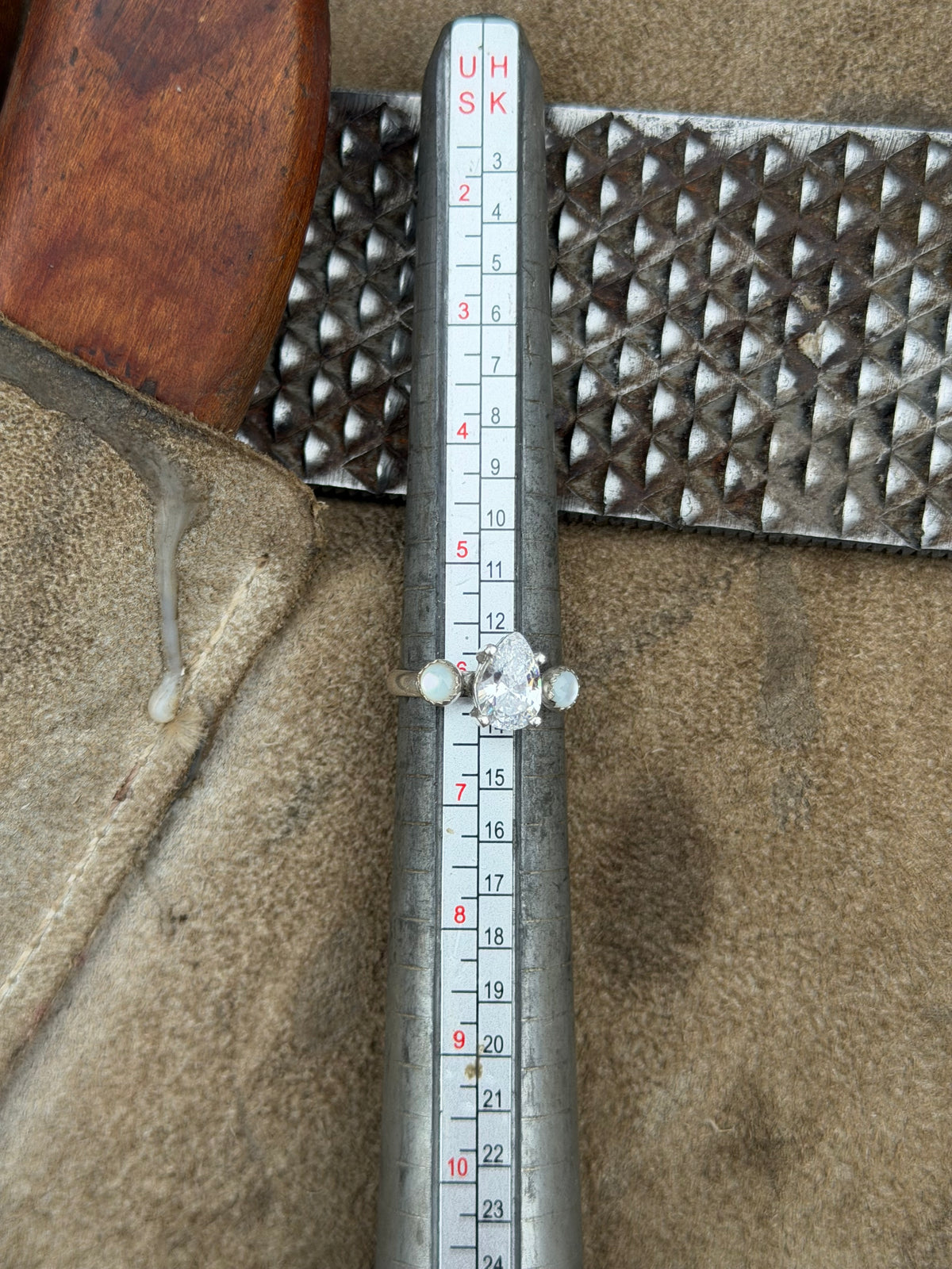 Pear MOP Size 6