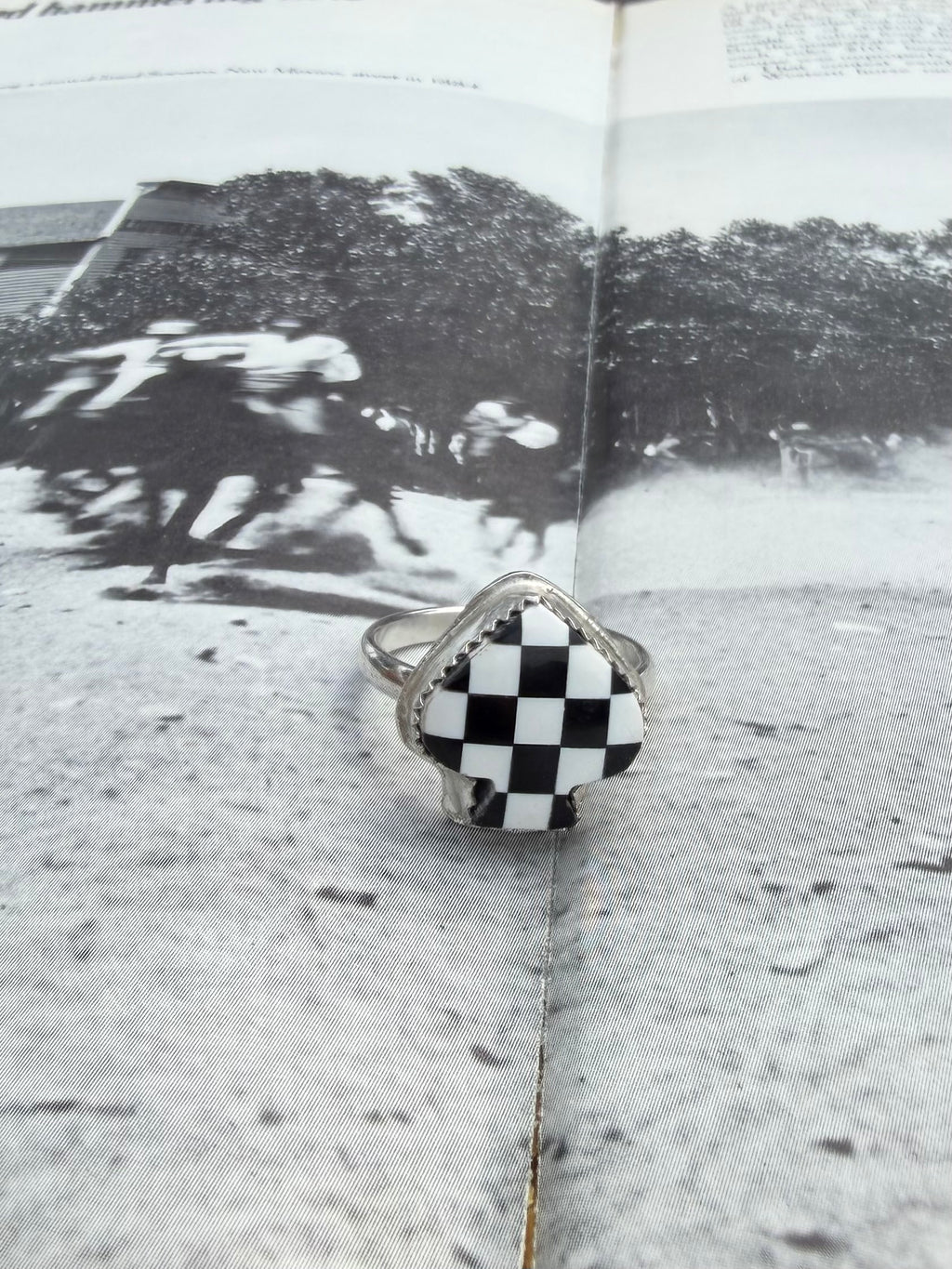 Checkered Spade Size 7